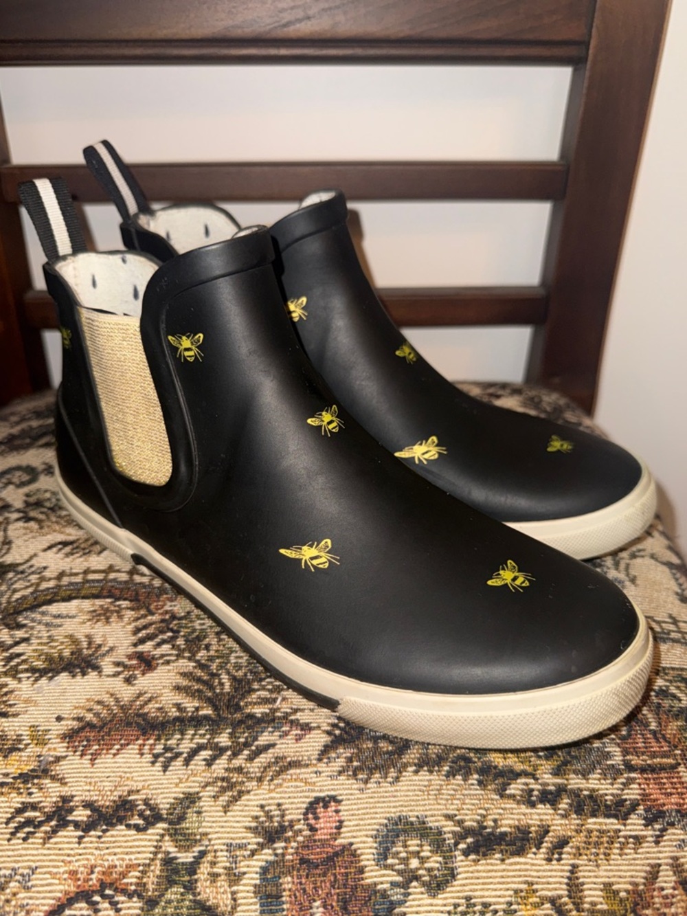 Joules Rainwell Bee Print Chelsea Rain Boots Black Gold Women’s US 7 EU 38 - Picture 4 of 16